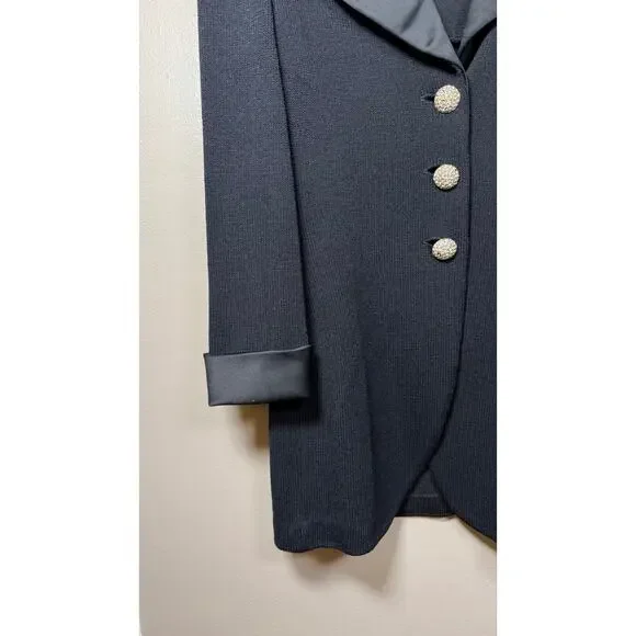 St. John Evening Santana Knit Tuxedo Blazer w/Rhinestone buttons size 2